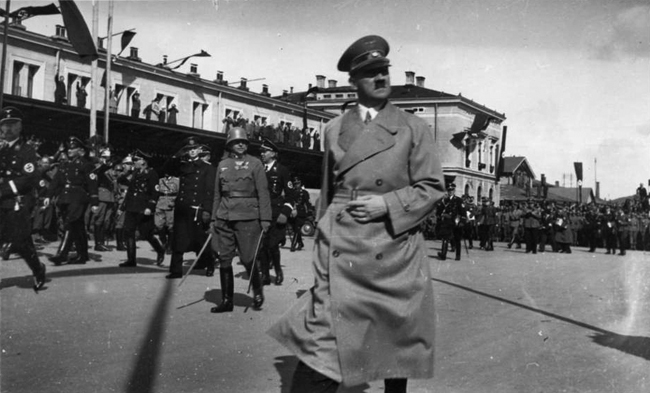 Adolf Hitler arrives at Graz station